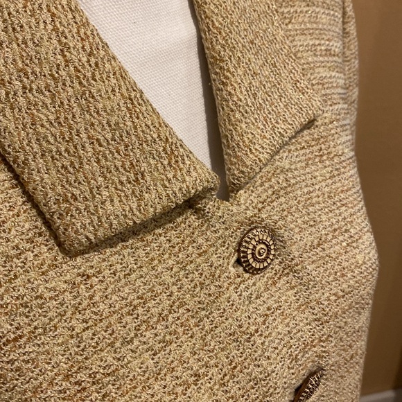 St John gold skirt suit - Picture 2 of 5